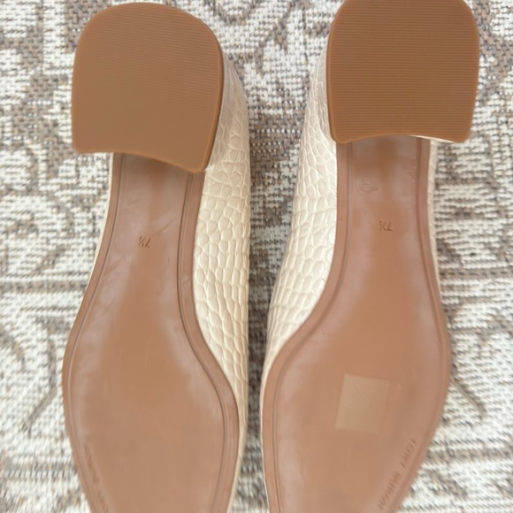 Tory Burch Cream Georgia Croc-Embossed  Leather Pump - Picture 3 of 5
